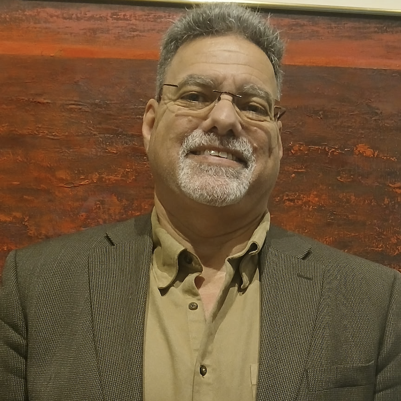 Leo Cabranes-Grant headshot